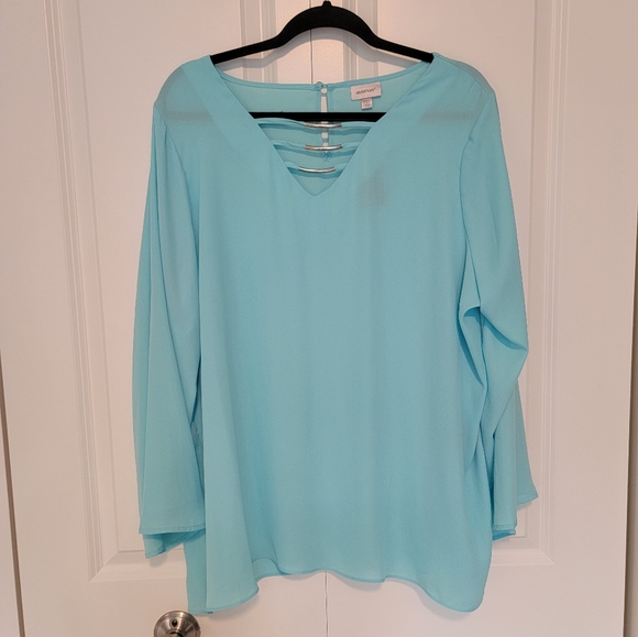 NWT Plus Size AVENUE Turquois Blouse with Metal Detail at Neck - Size 18/20 - Picture 4 of 7